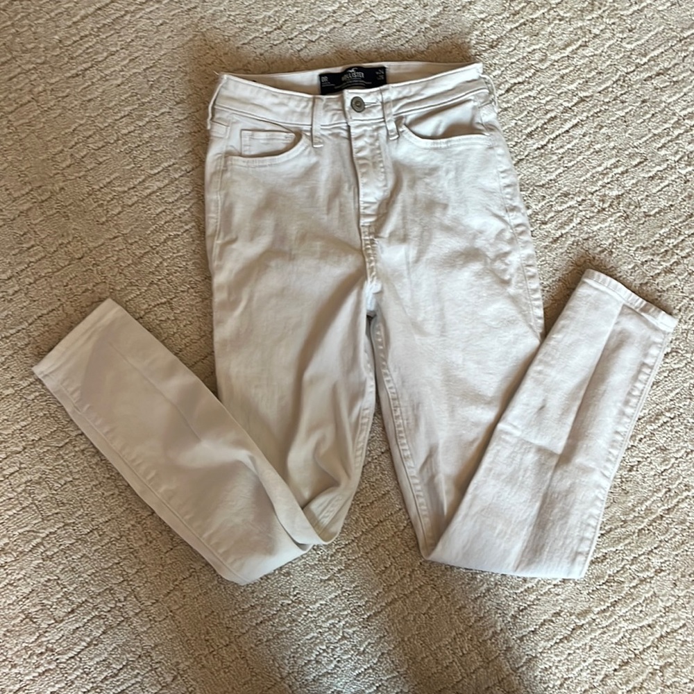🪩 HOLLISTER- White skinny jeans